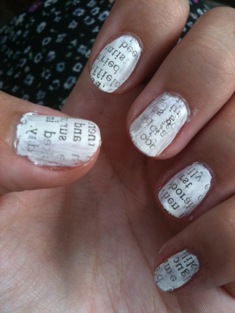 How To Do Newspaper Nails With Water