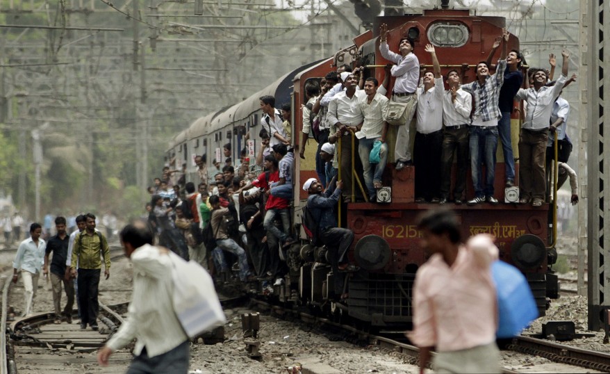 News Today Mumbai Local Trains