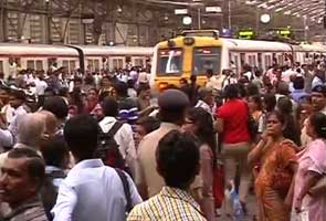 News Today Mumbai Local Trains